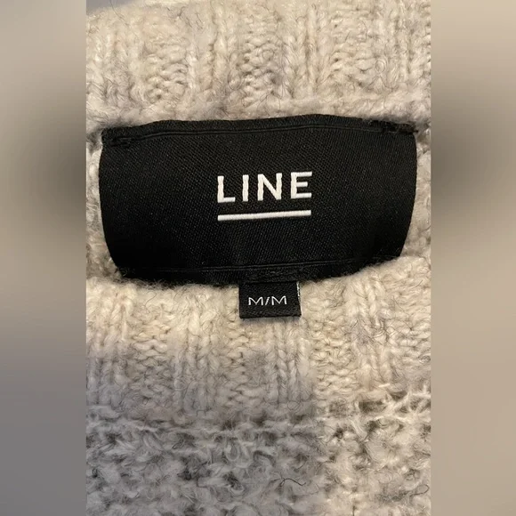Line sweater - Picture 2 of 4